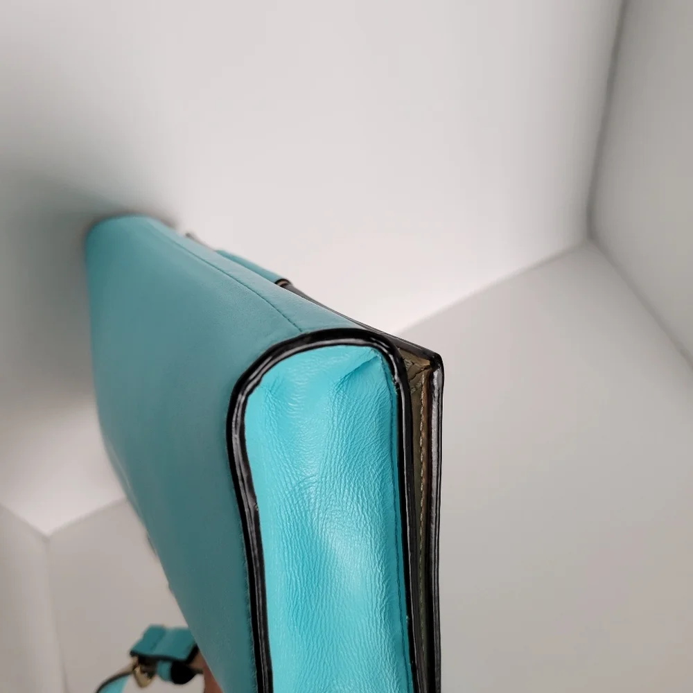 Kate Spade New York Crossbody Clutch Like New - Picture 8 of 12